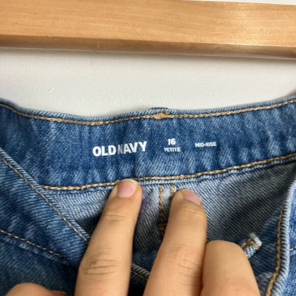 Old Navy Plus Size Mid Rise Baggy Loose Straight Leg Agnes Jeans - Picture 5 of 7